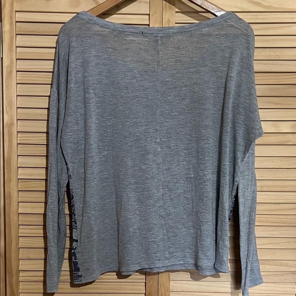Forever 21 Safari animal crop fit t shirt Long Sleeve lightweight - Picture 2 of 2